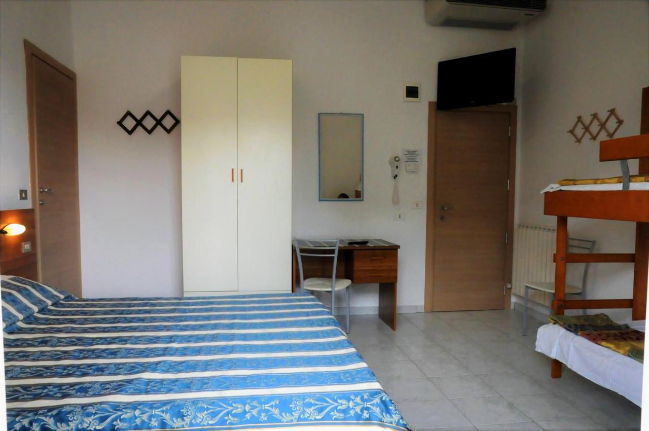 Hotel Acapulco Римини Экстерьер фото