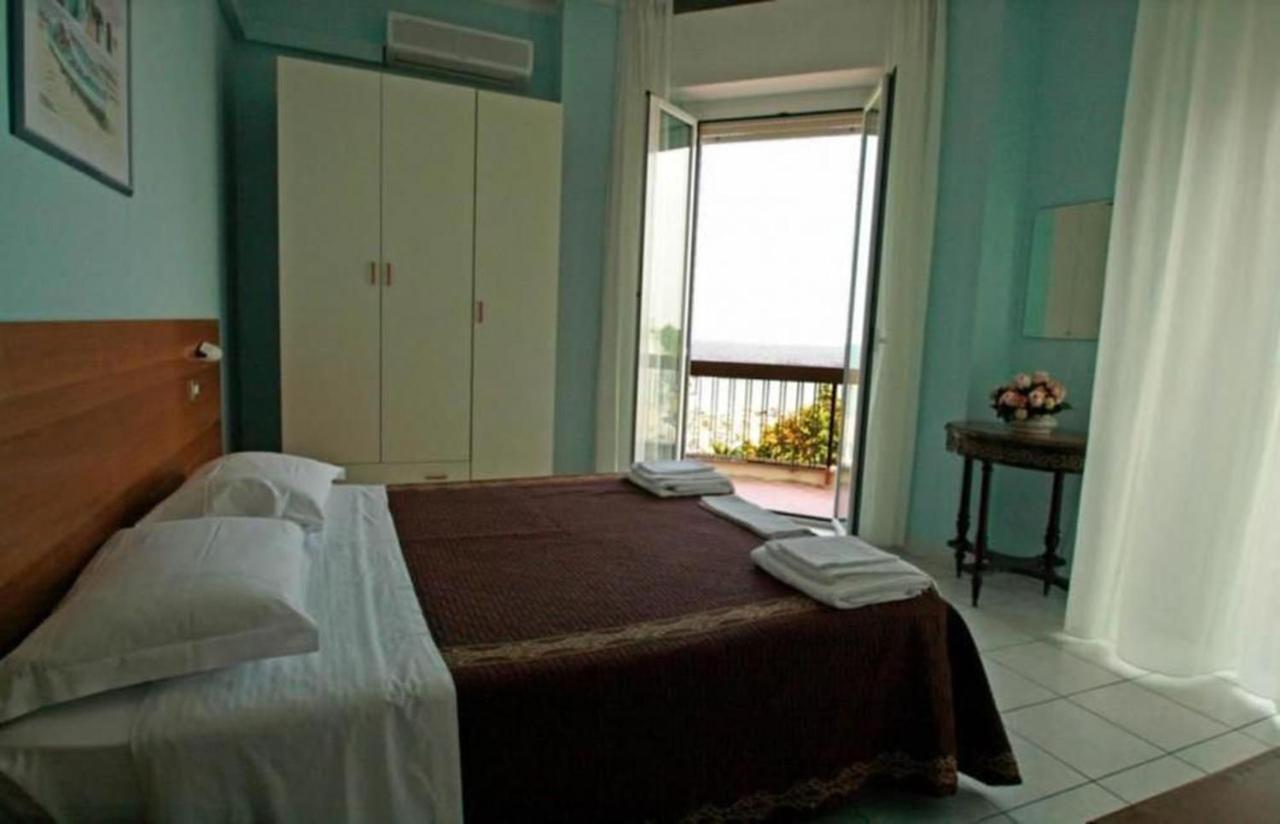 Hotel Acapulco Римини Экстерьер фото