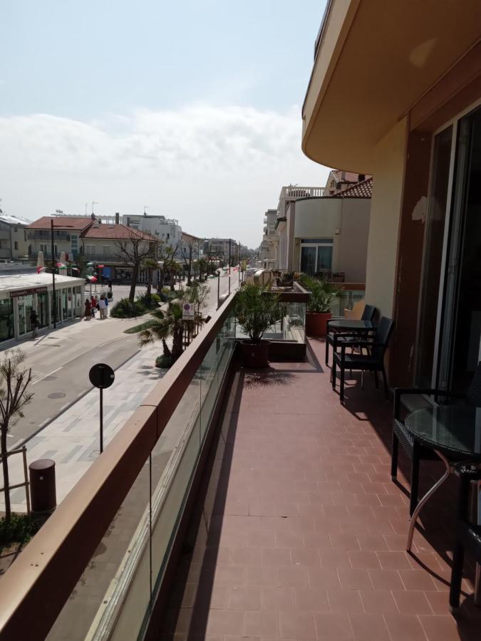 Hotel Acapulco Римини Экстерьер фото
